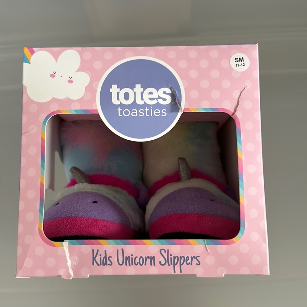 Totes Toasties Kids unicorn slippers am 11-12 and MD 13-1